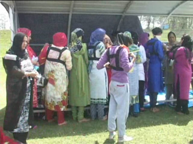 kashmiri girls participating in police recruitment