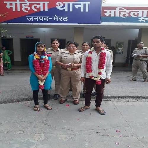 Interesting STORY: stop the marriage, pick up groom, pimp girl in the police station, view Photos