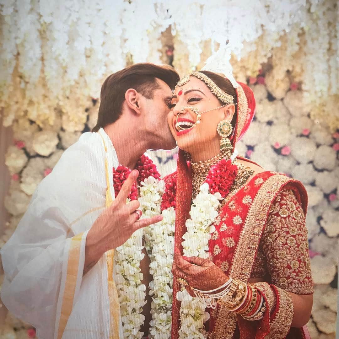 bipasa basu and karan singh grover celebrating their first marriage aniversary
