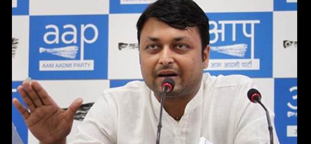 aap mla rituraj alleged video goes viral, he is shown involved in corruption in it