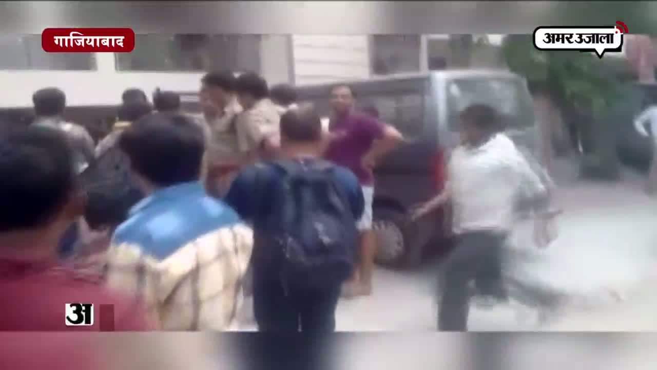 पटाखे की फैक्ट्री में लगी आग, 4 की मौत