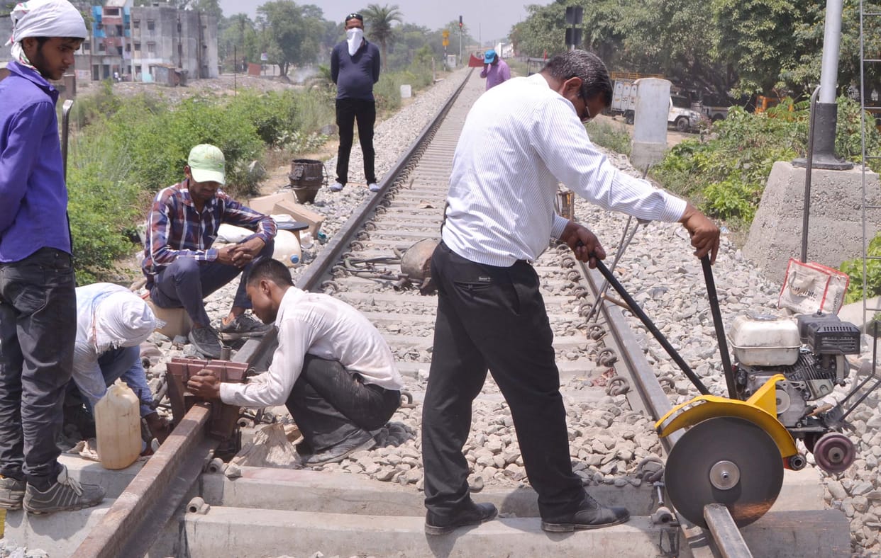 Eyelet in Pilibhit-Bhojipura's new railway tracks