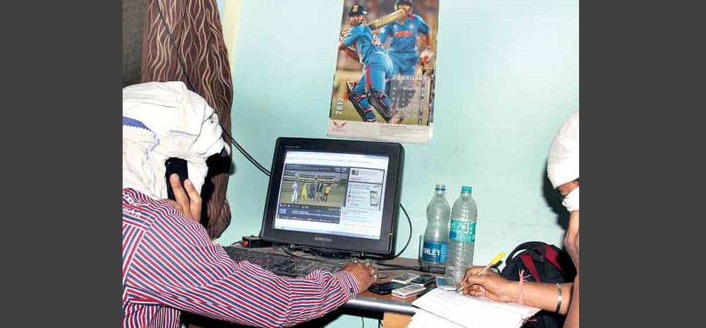   two bookies arrested betting in india-srilanka match