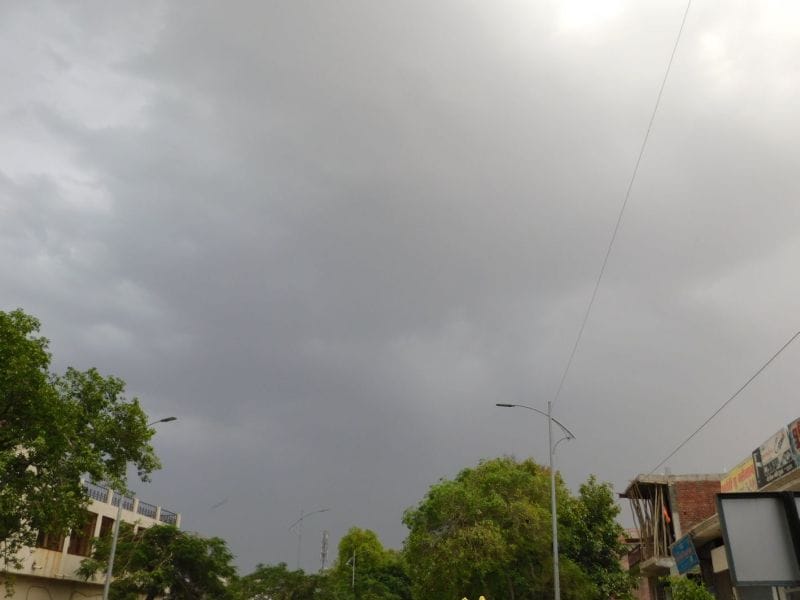 Lightning of the Guli district came when the storm came