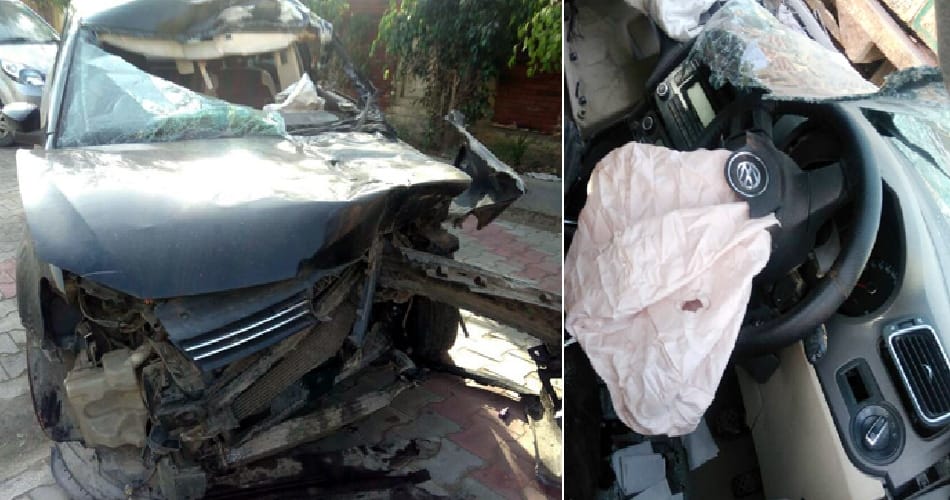Car collide with tractor trolli, three killed, one injured