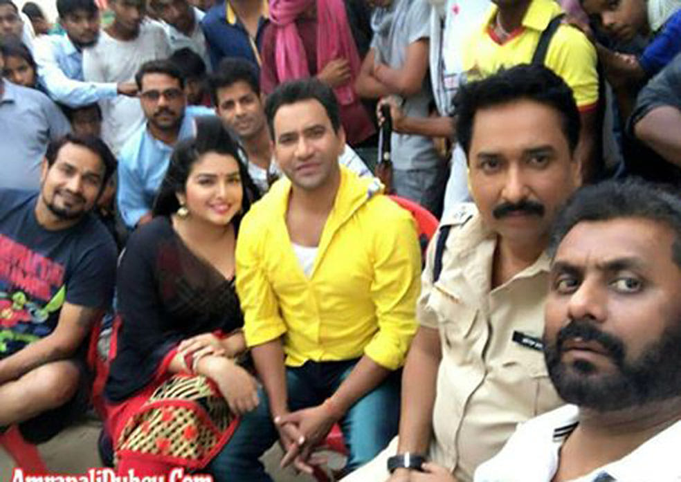 'Nirhua' and 'Amrapali's superhit couple', rising in heat in May