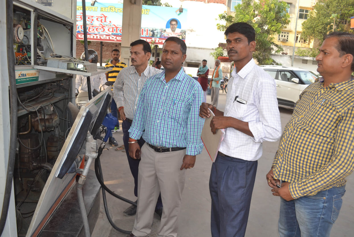 Officials investigate petrol pumps