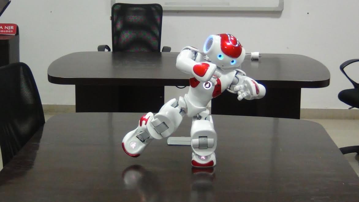 this robot came to know Hindi-Mewari in Udaipur