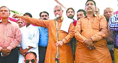 State Highway from Siroli-Guldi to Bareilly: Dharampal