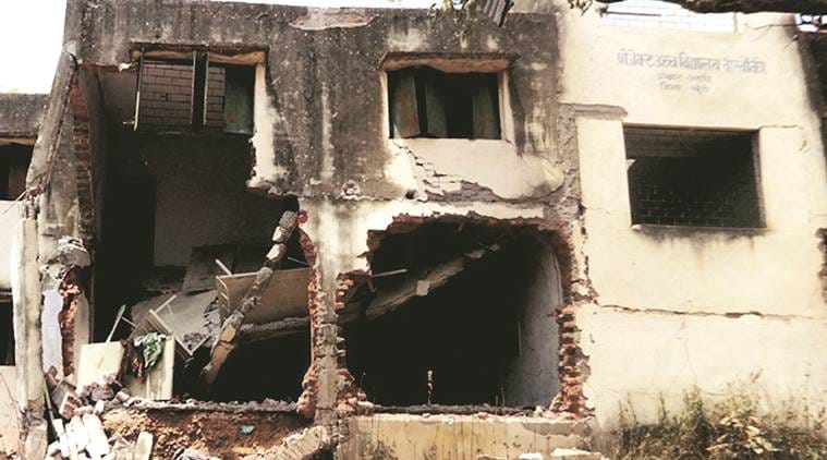 Maoists fired bomb at school in Jharkhands Khunti