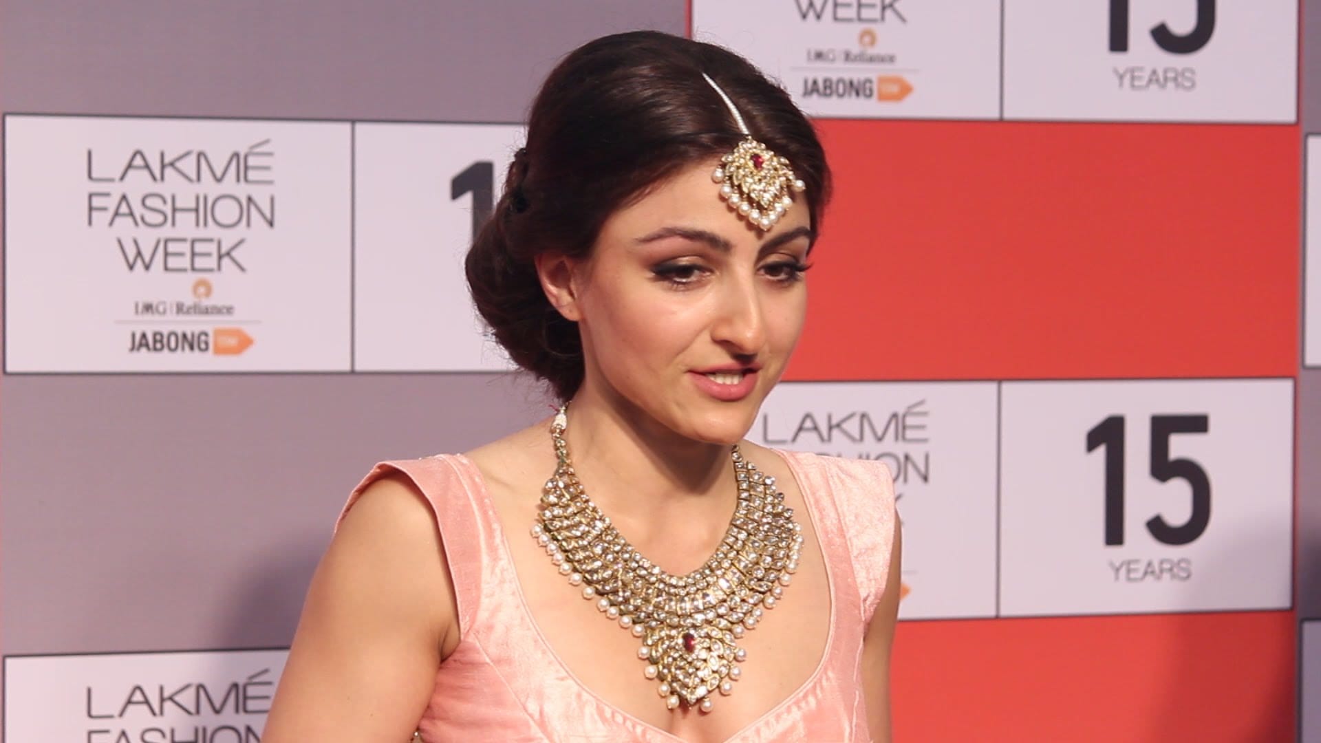sharmila tagore daughter soha ali khan arms licence controversy