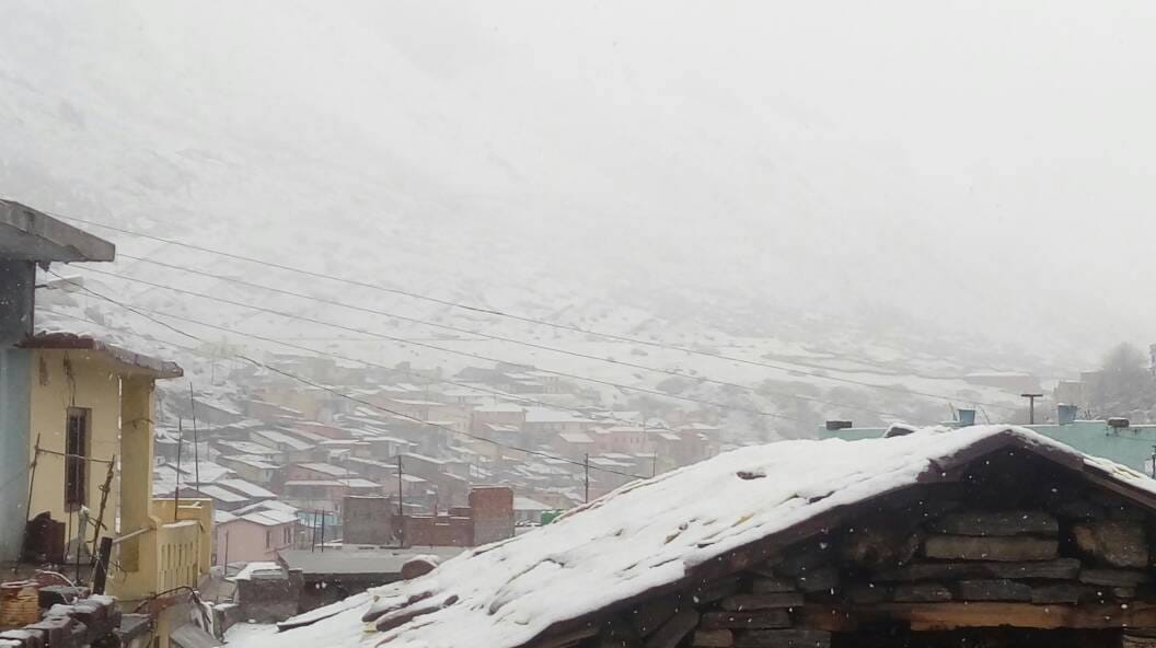 snowfall at kedarnath dham and badrinath dham