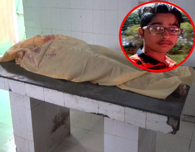 bride entry on bike in mandap and one boy killed in blast due to crackers