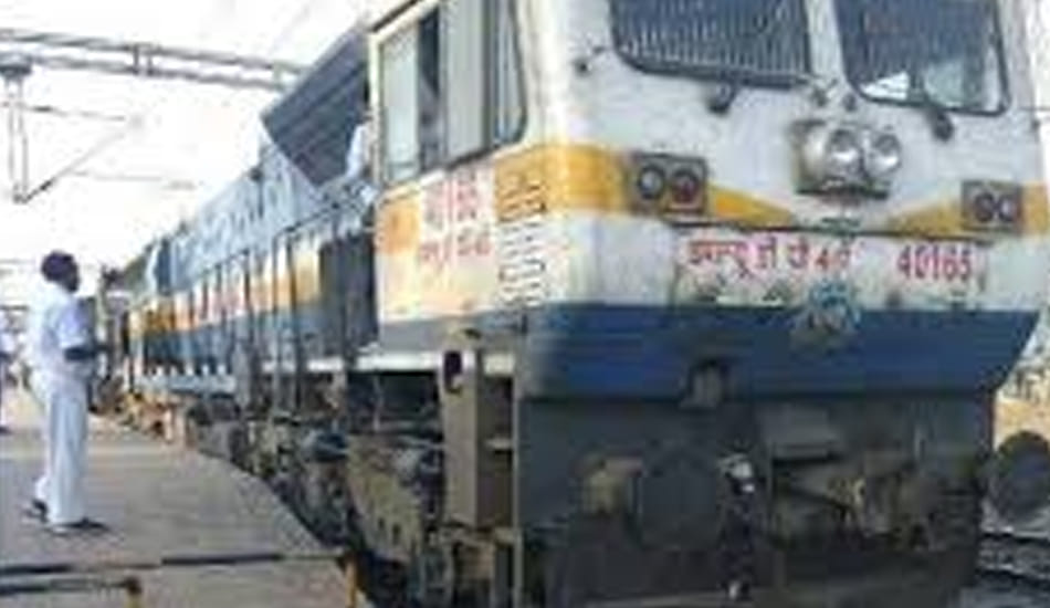 train engine fails at mahoba