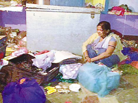 12 lac theft from 5 house 