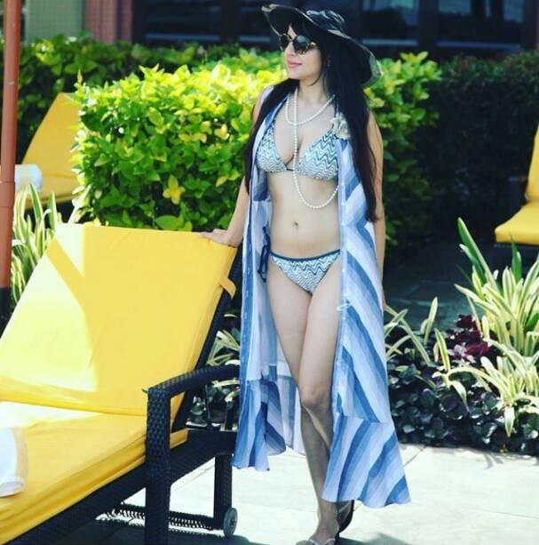 tv simple bahu turns into bikini baby