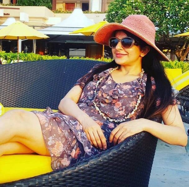 tv simple bahu turns into bikini baby