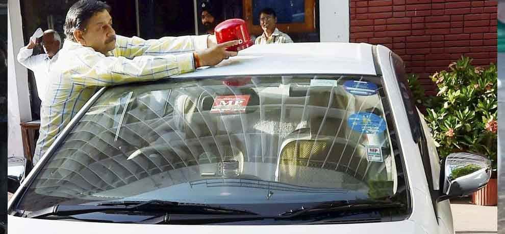 vip culture ban, vip number plate as option of red blue light 