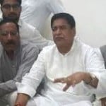 कार्यक्रम के बाद पत्रकारों से बातचीत करते हुए सांसद राजकुमार सैनी। 