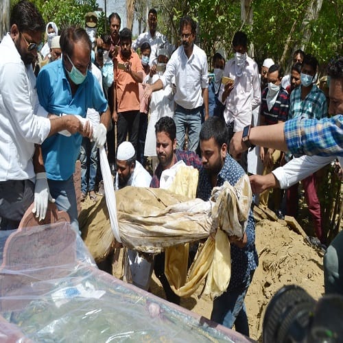 The body of Israr, who was released a month after the grave, view Photos