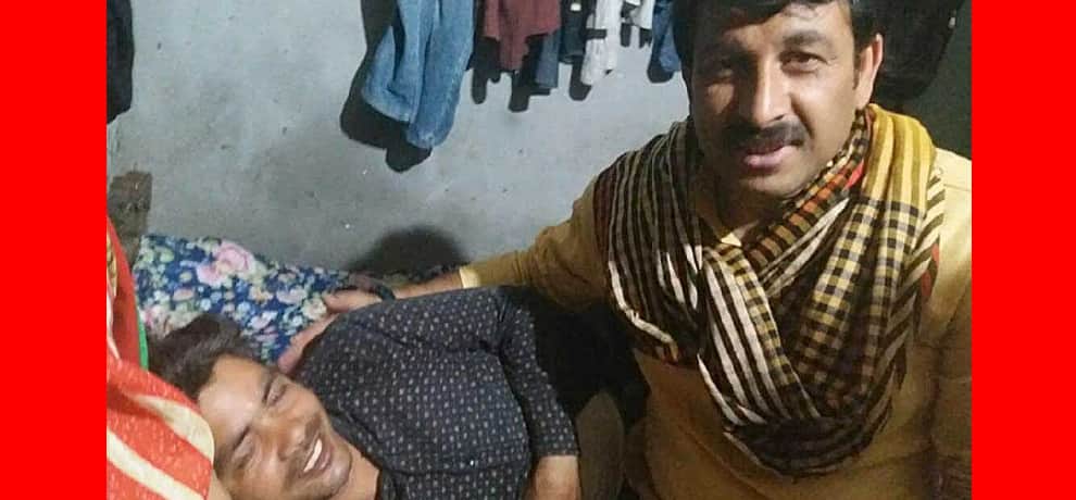 fire at three places in delhi on sunday, kejriwal, sisodia and manoj tiwari reaches spot
