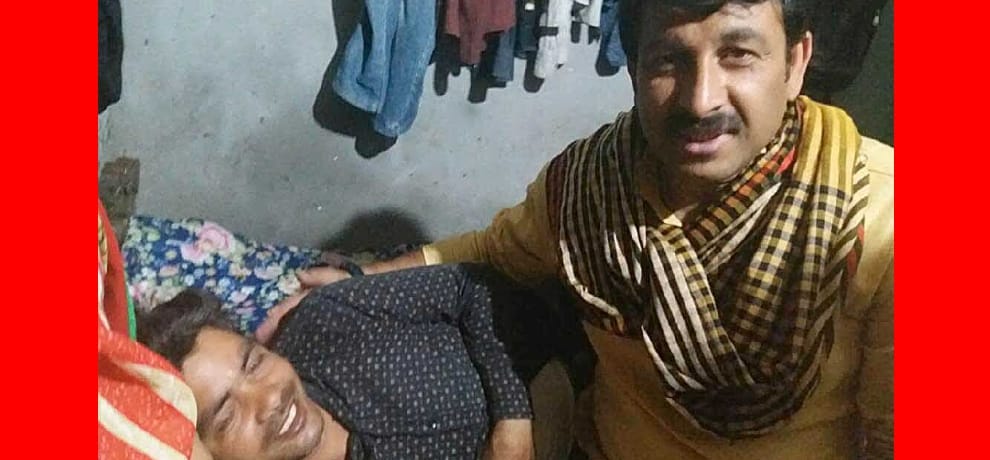 fire at three places in delhi on sunday, kejriwal, sisodia and manoj tiwari reaches spot