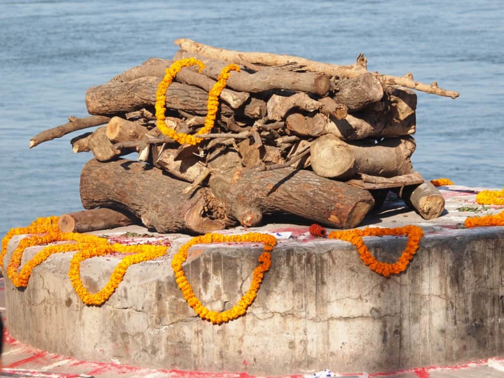 Muslim teacher made funeral of hindu like son in west bengal