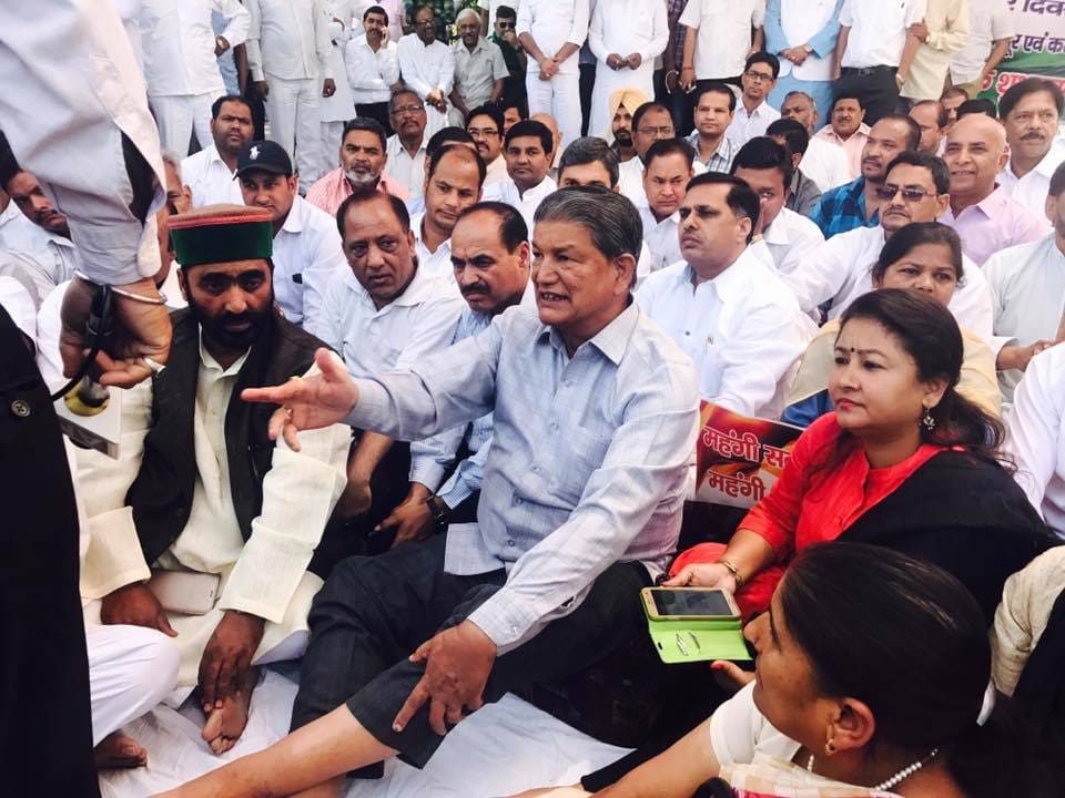 harish rawat fasting against trivendra rawat government decision