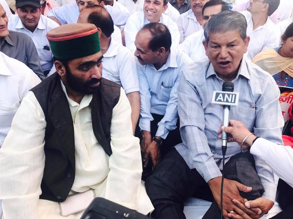 harish rawat fasting against trivendra rawat government decision