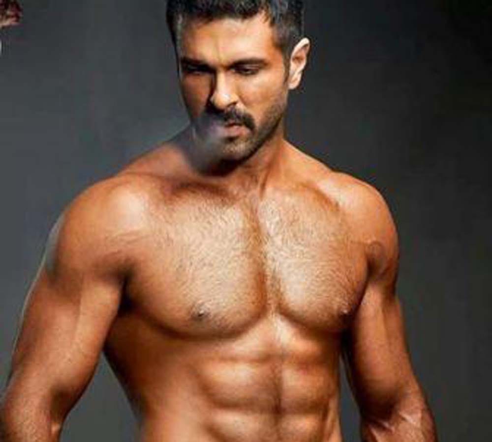 Despite giving flops, Harman Baweja has broken Shah Rukh and Hrithik Roshan's record