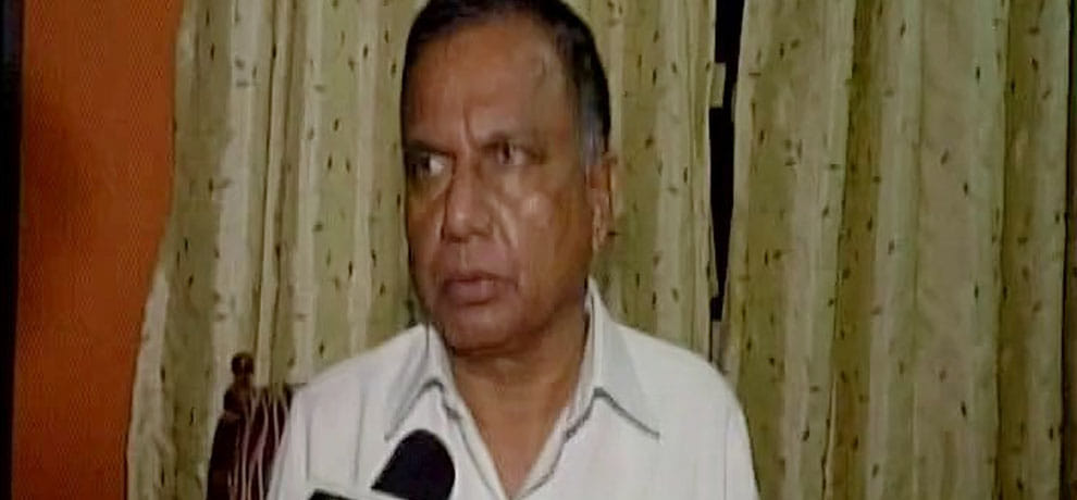 mp registered FIR against woman who blackmailed him for five crore rupees through nude pictures