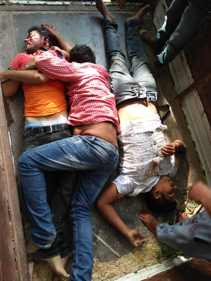 over speed tata safari turn over on road after hit tree