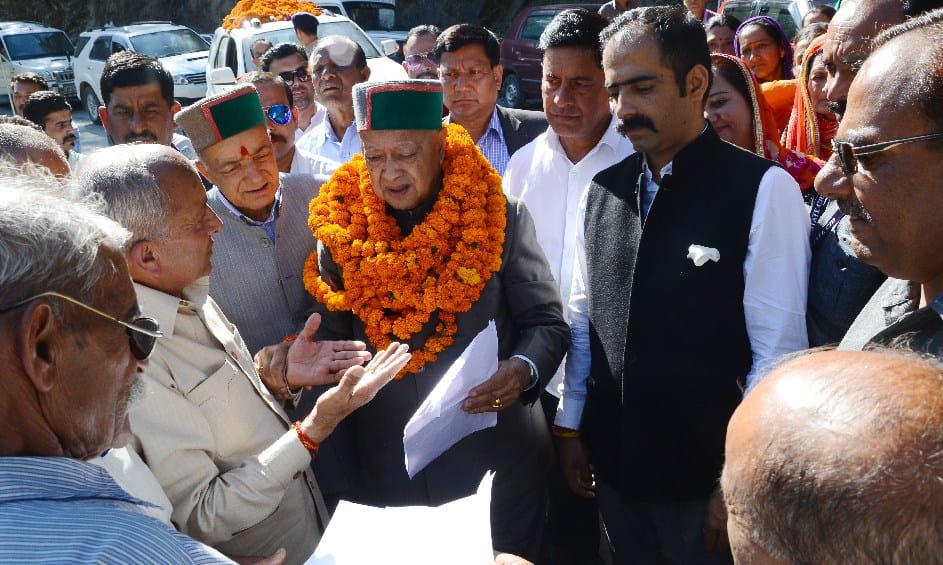 Virbhadra Singh Orders to Fill All Vacancy at Junga Hospital.