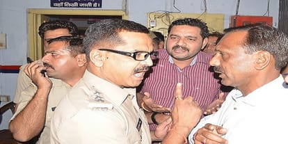 Maulana took the student to the shrine room, flame BJP, communal tension