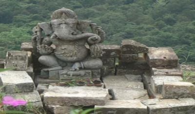 villagers afraid of touching idols in chhatisgarh 