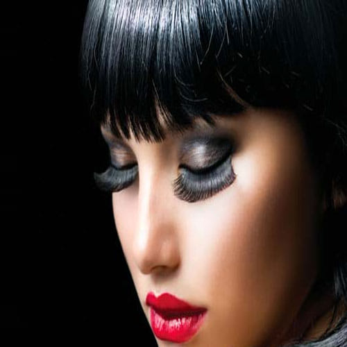 Make your eyes beautiful with these artificial eyelashes