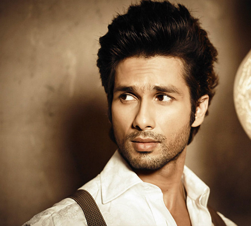 Sachin Tendulkar, Vinod Khanna, Shahid Kapoor & Other Celebrities Who Have A Spiritual Connection