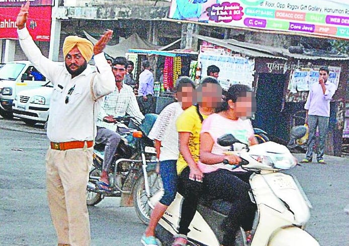 Laws frozen in front of traffic police