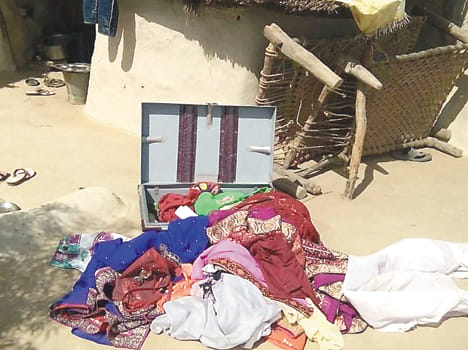 cash and jwellery theft from three house