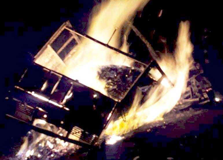 driver burnt in accident