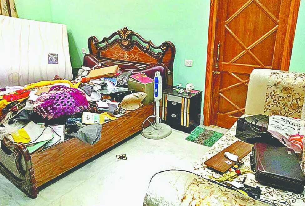 theft case in closed house at haridwar