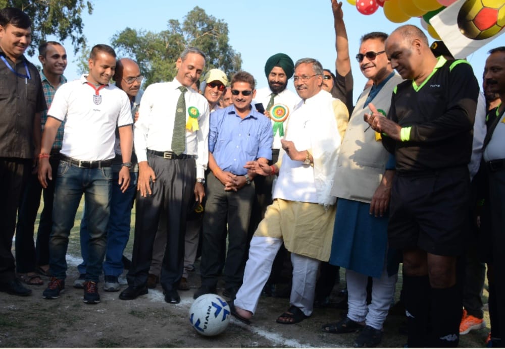 CM trivendra singh rawat play football before players