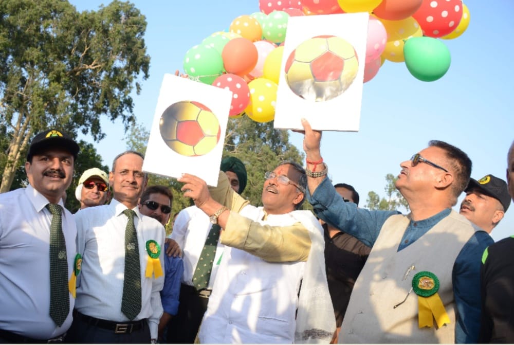 CM trivendra singh rawat play football before players