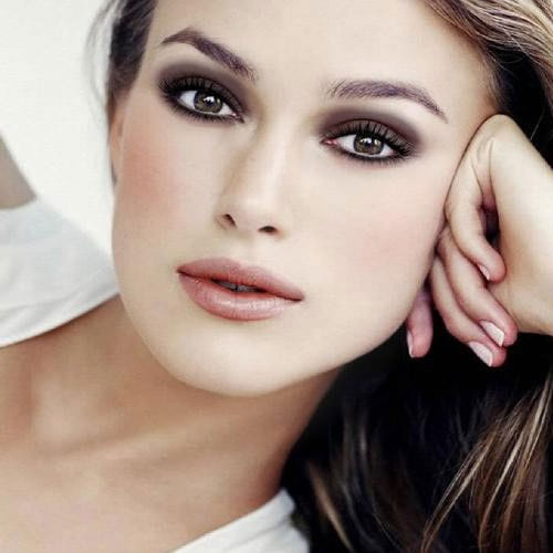 Make your eyes beautiful with contact lens but before that just peep into these tips 