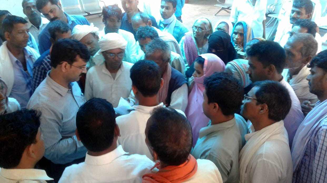 The memorandum given to SDM by the people of three villages