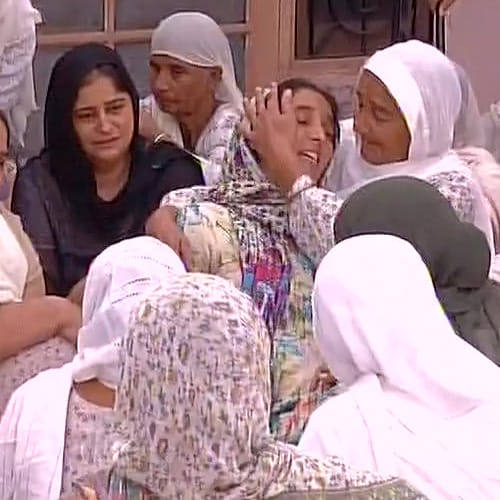 Mortal remains of Indian soldiers, whose bodies were mutilated by Pak Army being taken to Jammu