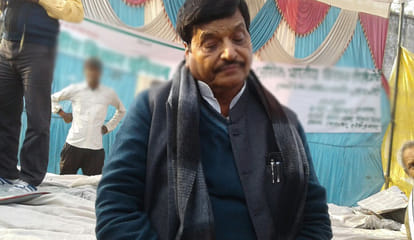 shivpal yadav sitting protest in etawah