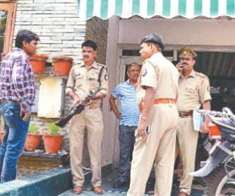 wild life institute of india three members team came