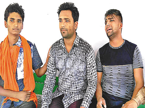 Car collides with tree, two die