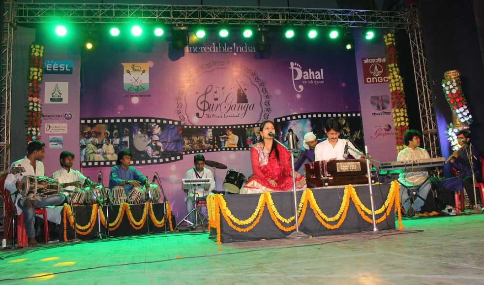 tribute for saint kabir at sur ganga music festival